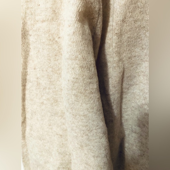 Vintage Beige Italian V-Neck Sweater - Picture 3 of 6